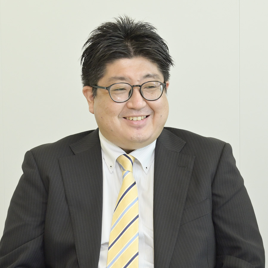 ワークショップで議論する角 芳之氏と渡辺 達也氏（仮）