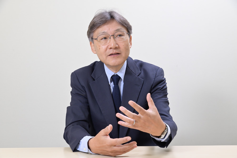 岡田 正大氏
