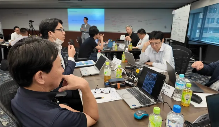 グループディスカッションに臨むJMI EMC第37期の参加者